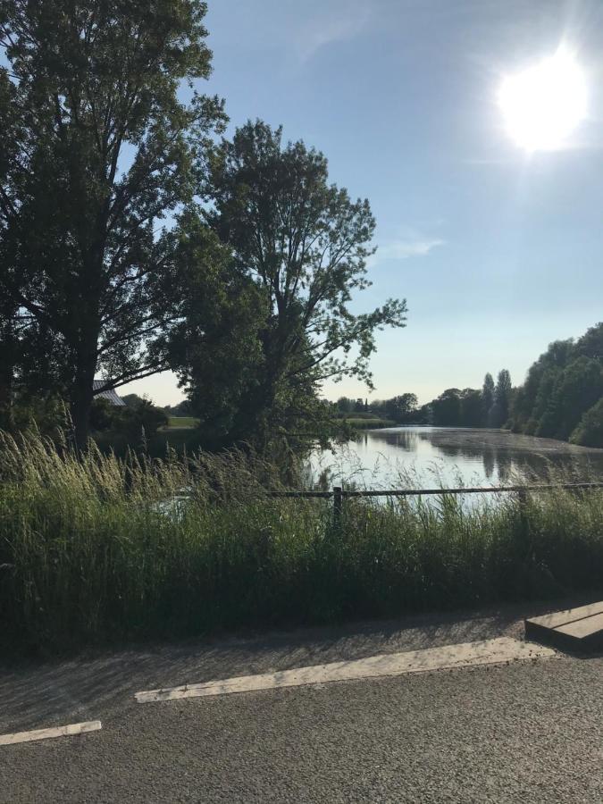 Leuk Vakantiewoning Dijk Woning Met 3 Slaapkamers Dicht Bij De Belgische Grensen Westdorpe Luaran gambar