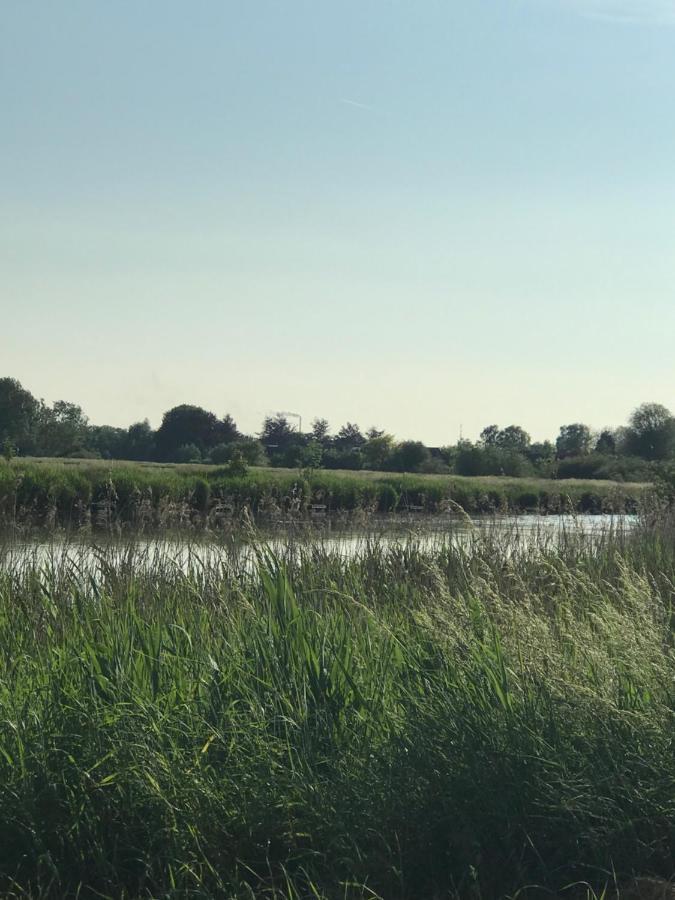 Leuk Vakantiewoning Dijk Woning Met 3 Slaapkamers Dicht Bij De Belgische Grensen Westdorpe Luaran gambar